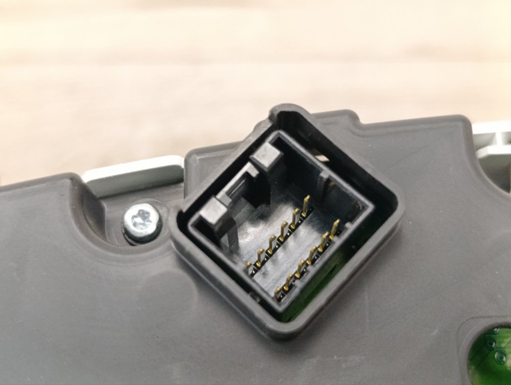 Панель приборов, 1000 рублей, Москва