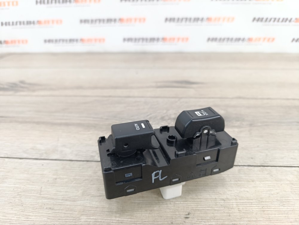 Кнопка стеклоподъемника, 1700 рублей, Москва