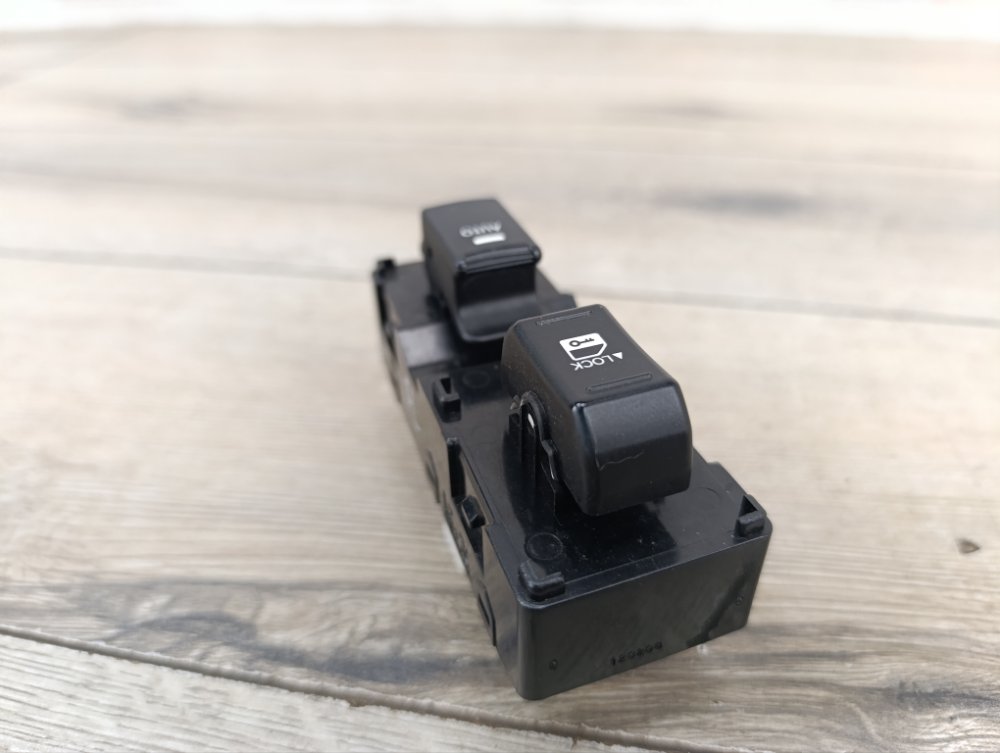 Кнопка стеклоподъемника, 1700 рублей, Москва