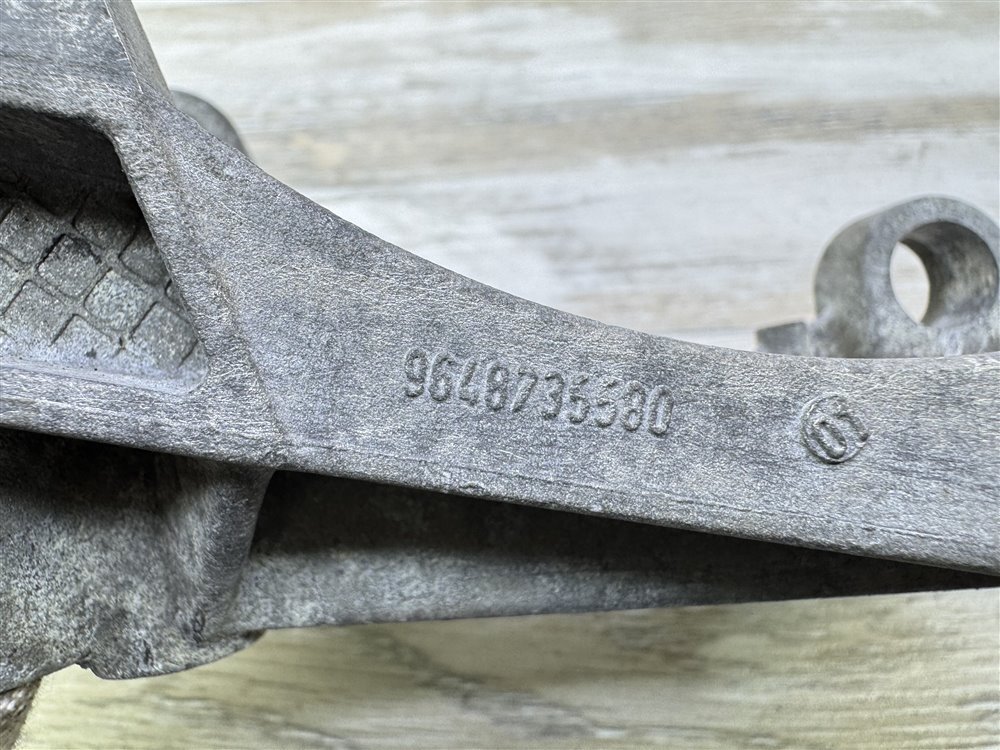 Кронштейн генератора, 700 рублей, Севастополь