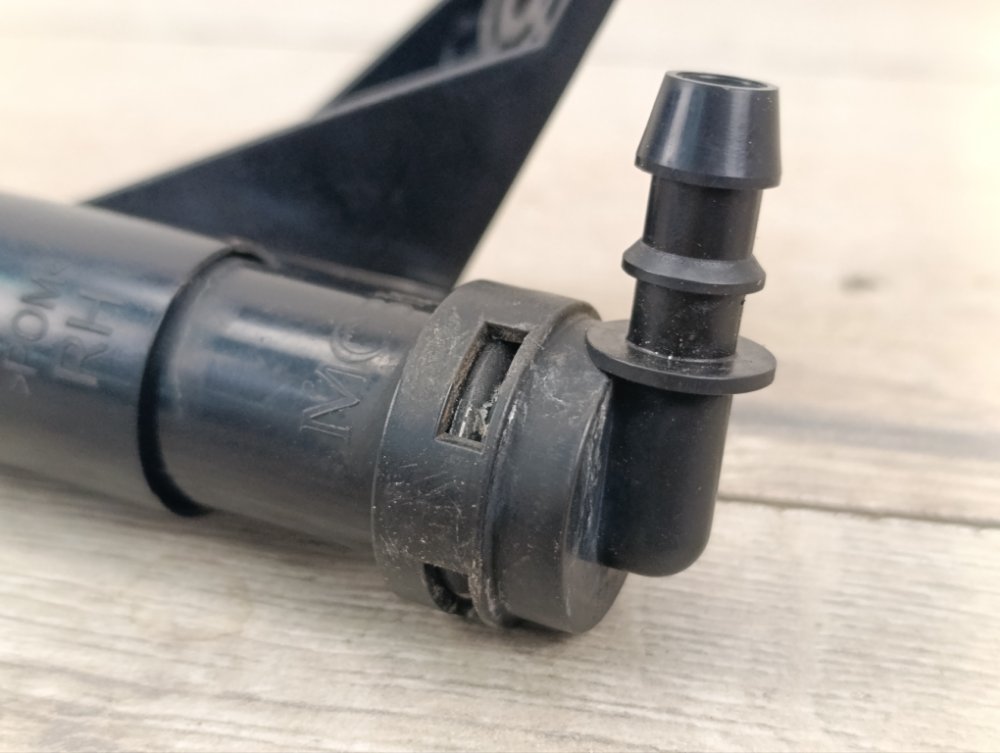 Форсунка омывателя фар, 3000 рублей, Москва