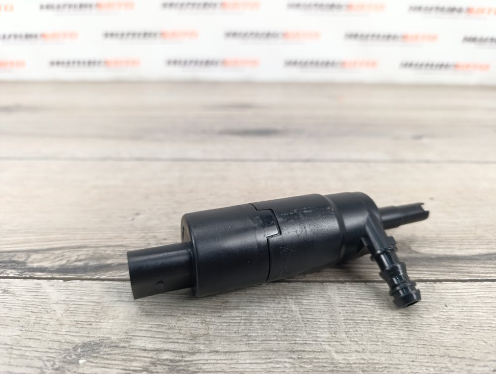 Насос омывателя фар, 1000 рублей, Москва