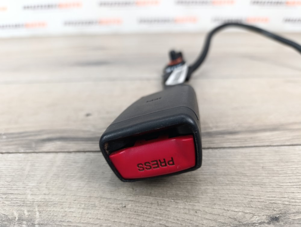 Замок ремня безопасности, 1000 рублей, Москва