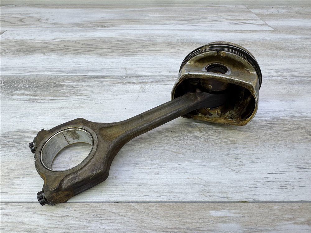 Поршень двигателя, 1000 рублей, Севастополь