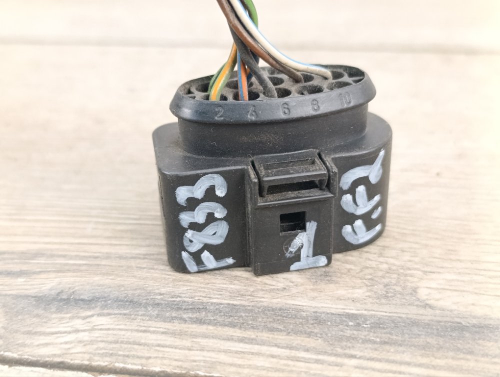 Фишка фары, 600 рублей, Москва