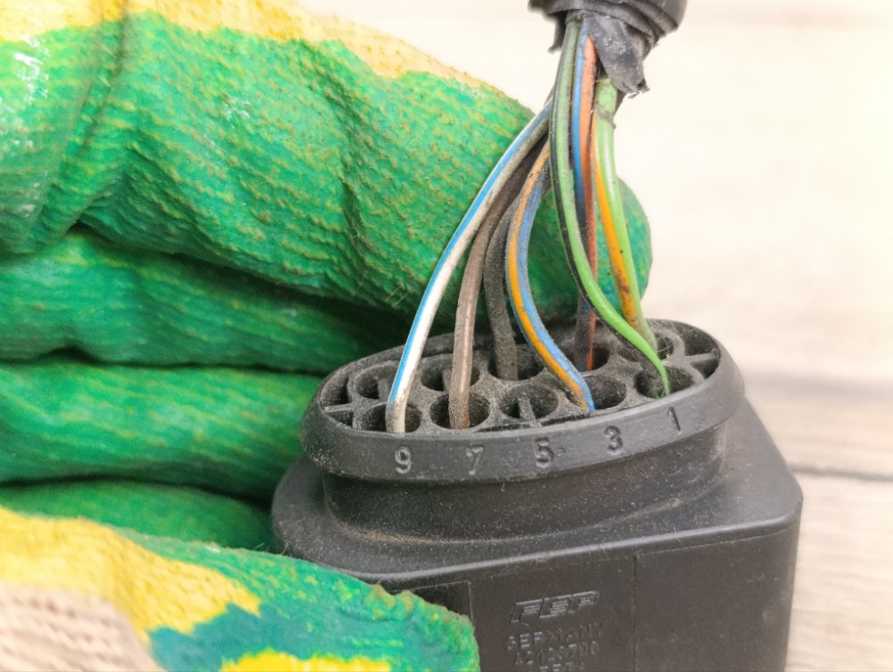 Фишка фары, 600 рублей, Москва