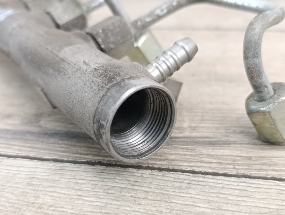 Рампа топливная, 2000 рублей, Москва