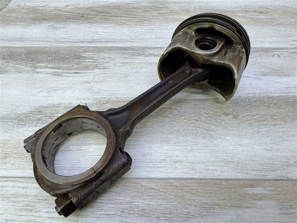 Поршень двигателя, 1500 рублей, Севастополь