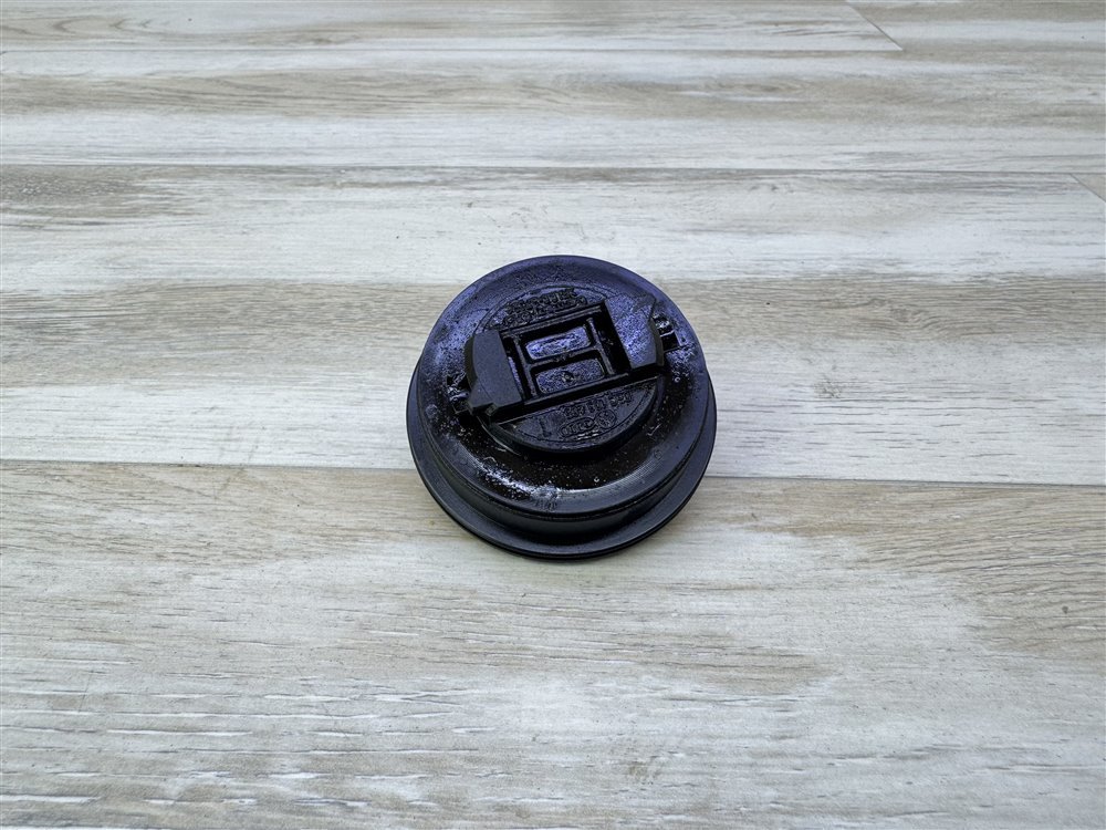 Крышка маслозаливной горловины, 400 рублей, Севастополь