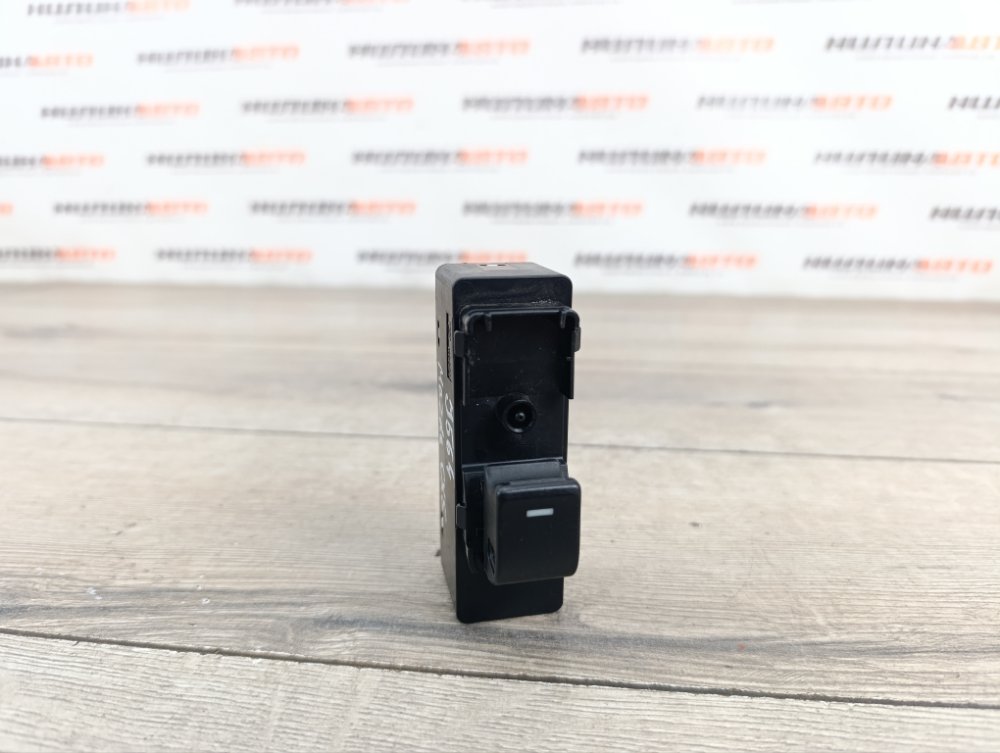 Кнопка стеклоподъемника, 500 рублей, Москва