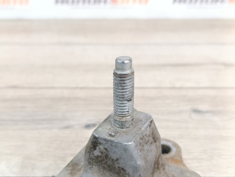 Кронштейн КПП, 500 рублей, Москва