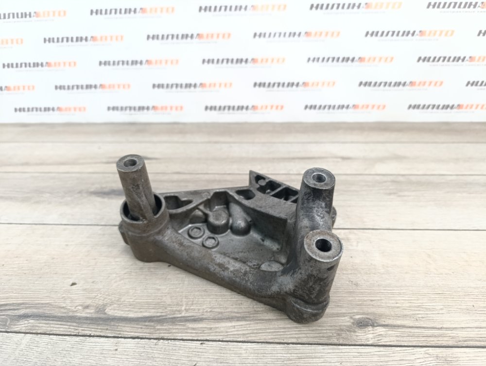 Кронштейн двигателя, 2000 рублей, Москва