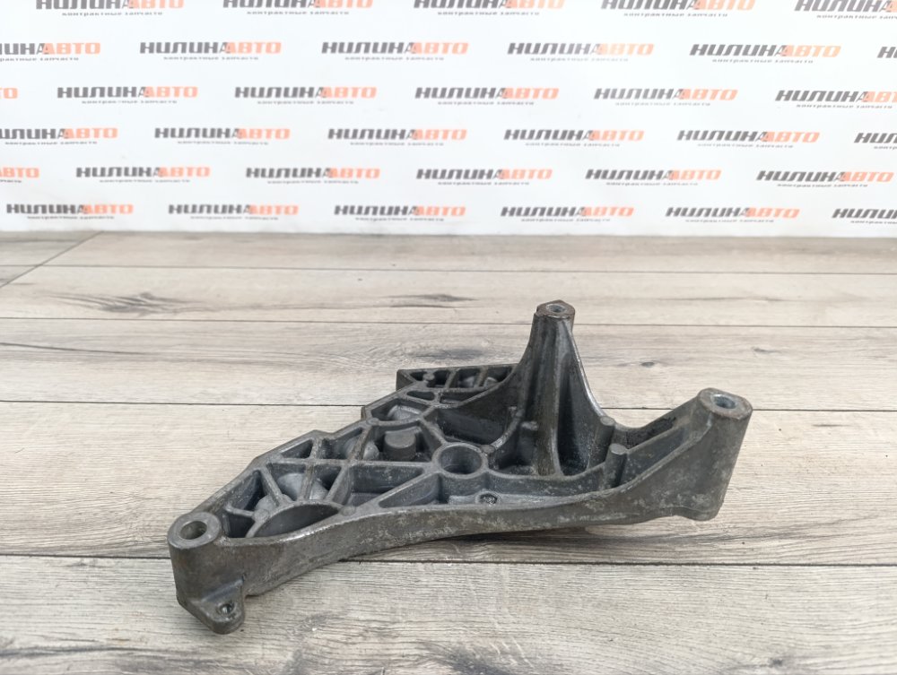 Кронштейн двигателя, 500 рублей, Москва