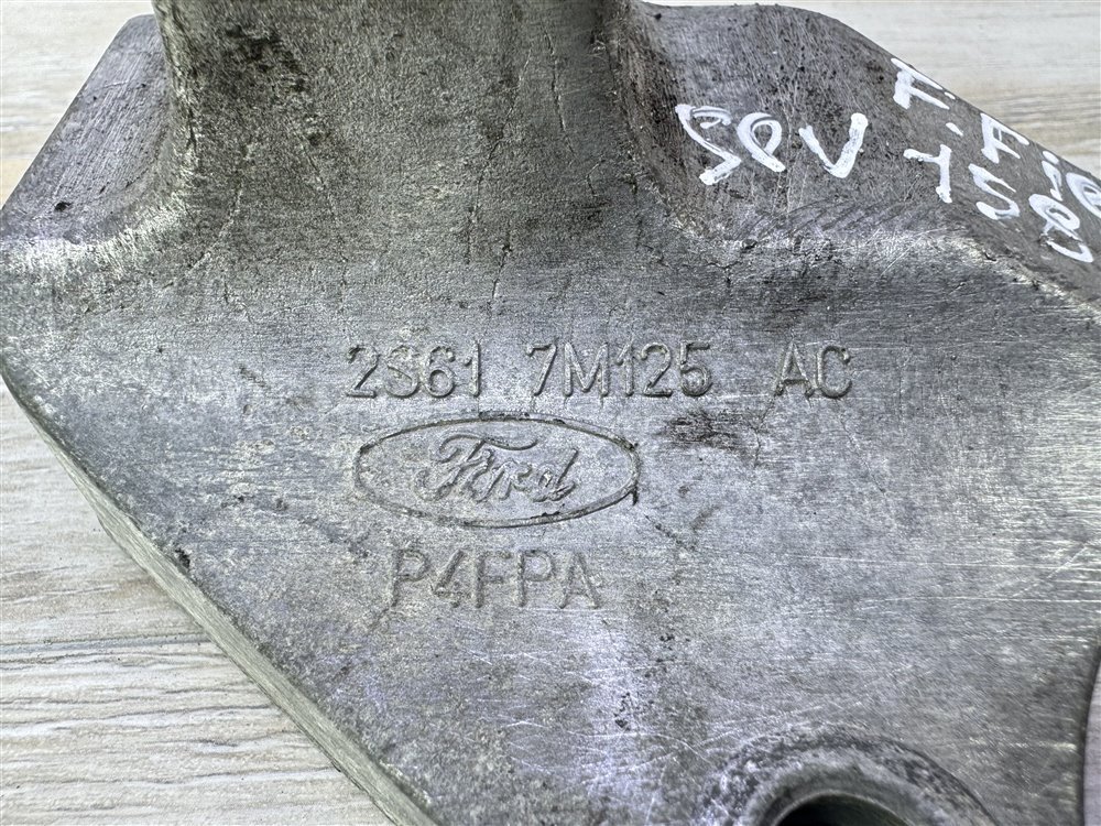 Кронштейн КПП, 500 рублей, Севастополь