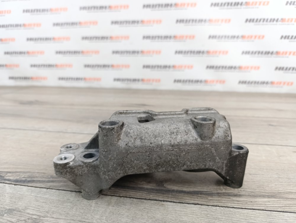 Кронштейн двигателя, 1000 рублей, Москва