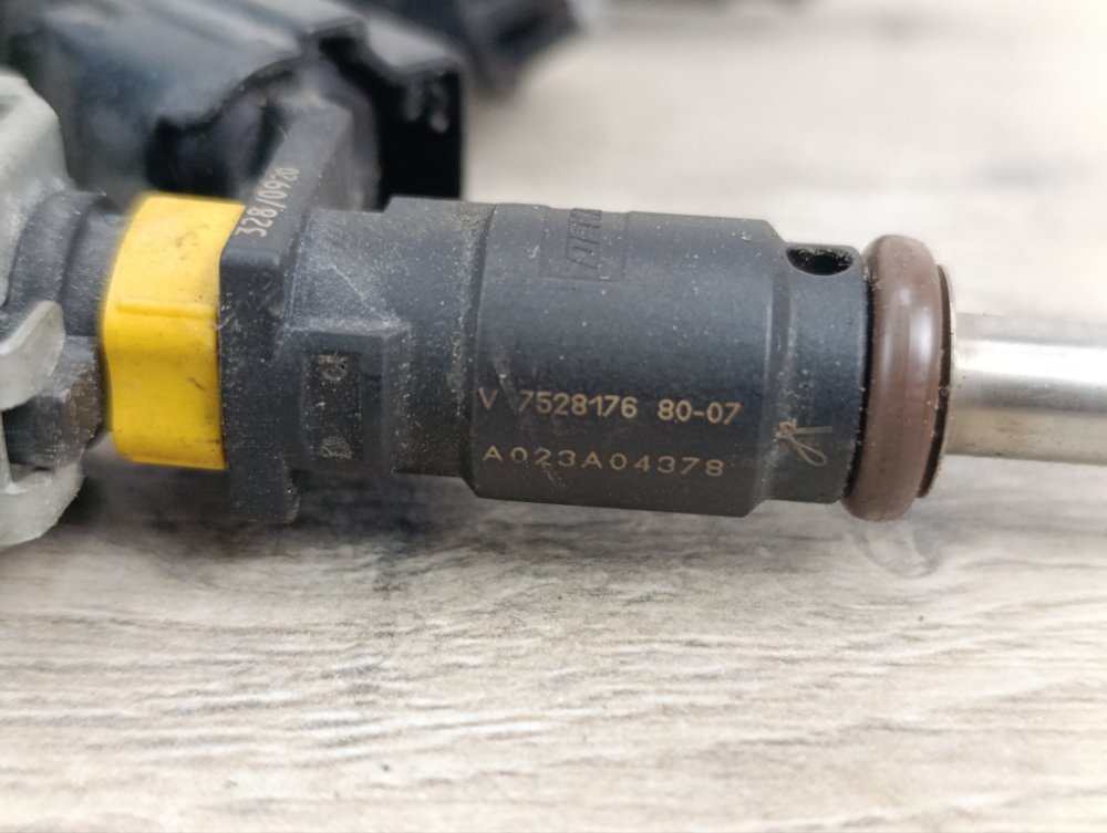 Рампа топливная, 2000 рублей, Москва