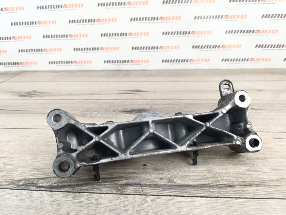 Кронштейн двигателя, 300 рублей, Москва