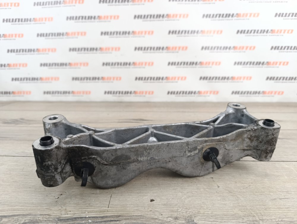 Кронштейн двигателя, 300 рублей, Москва