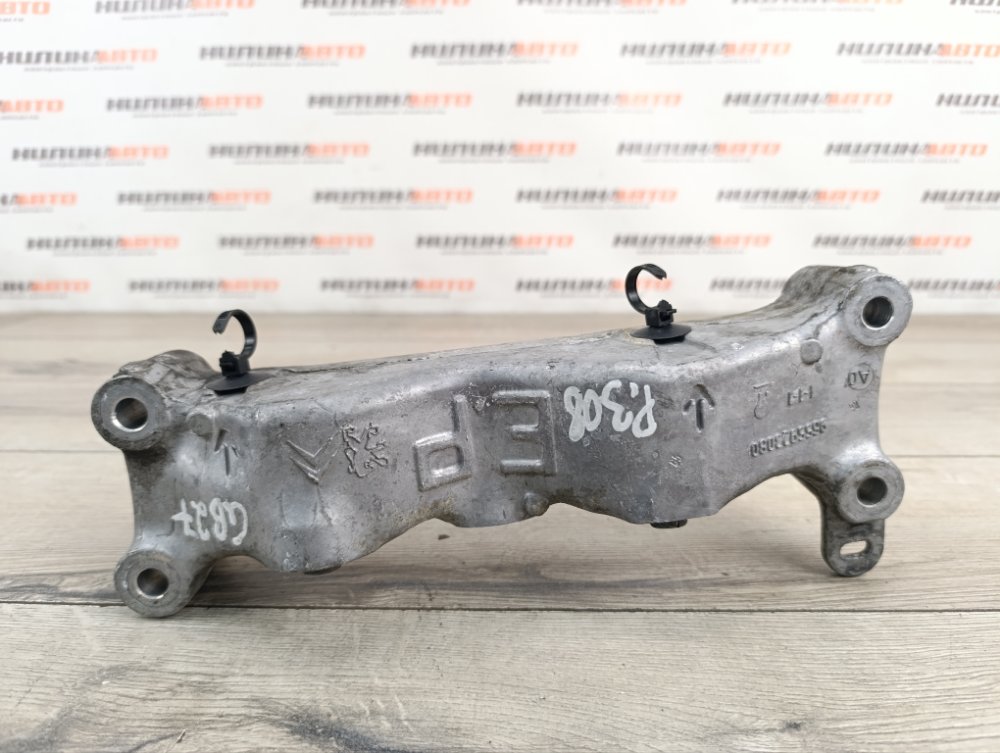 Кронштейн двигателя, 300 рублей, Москва