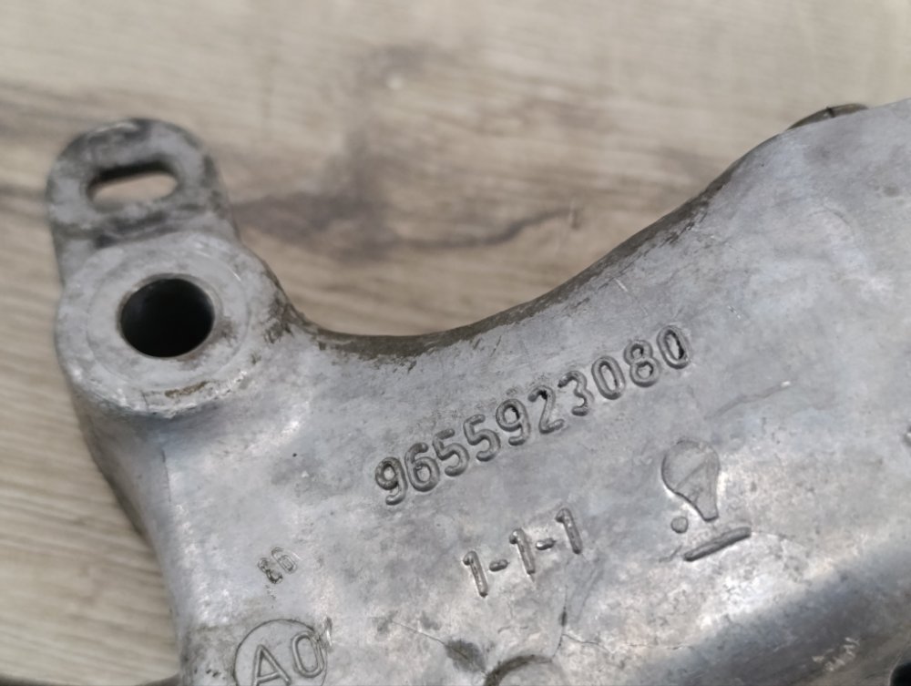 Кронштейн двигателя, 300 рублей, Москва