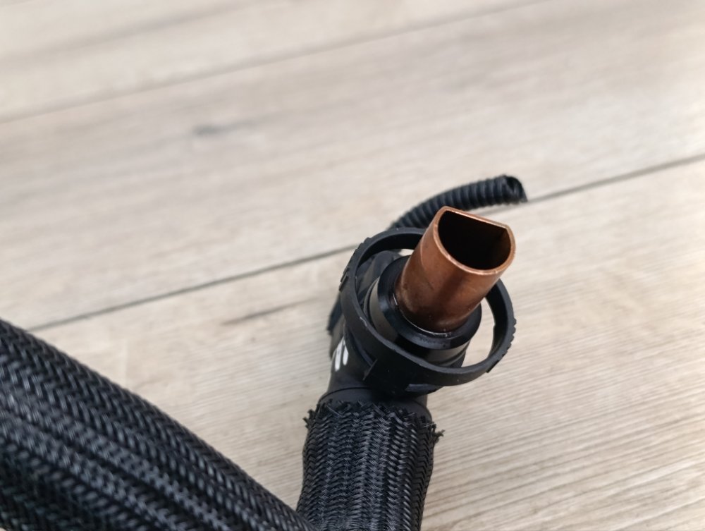 Трубка картерных газов, 1000 рублей, Москва