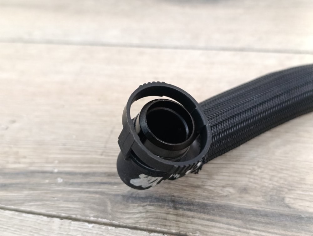 Трубка картерных газов, 1000 рублей, Москва