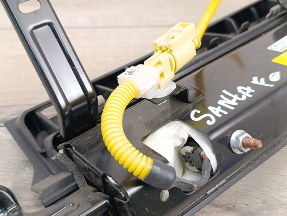 Подушка безопасности в колени, 2000 рублей, Москва