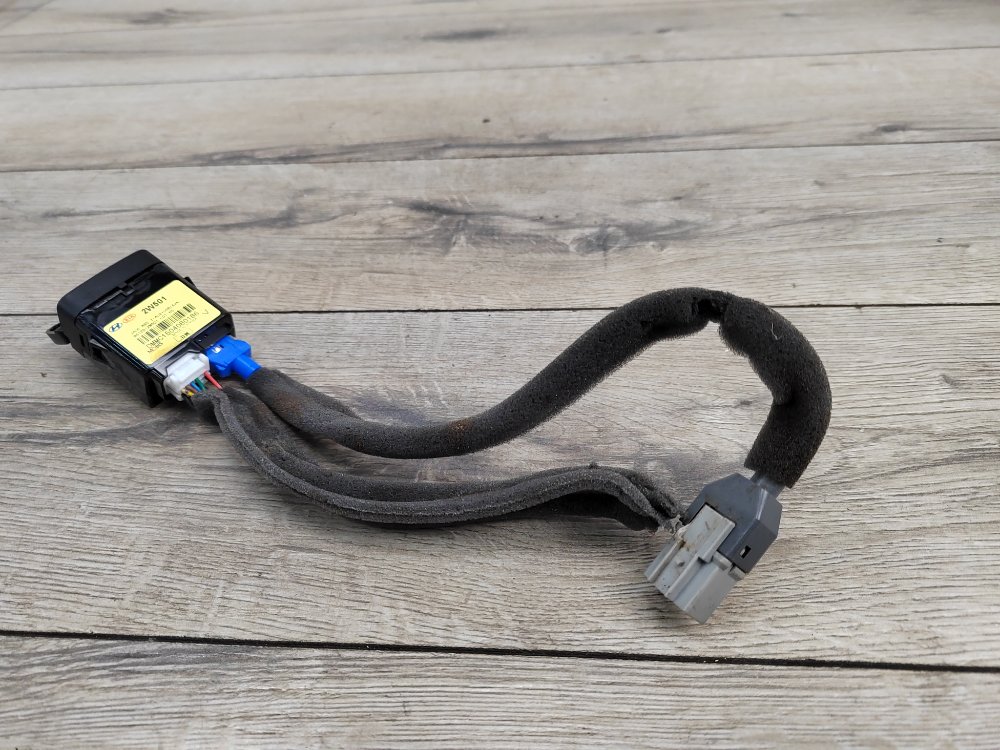 Разъем входа AUX, 1000 рублей, Москва