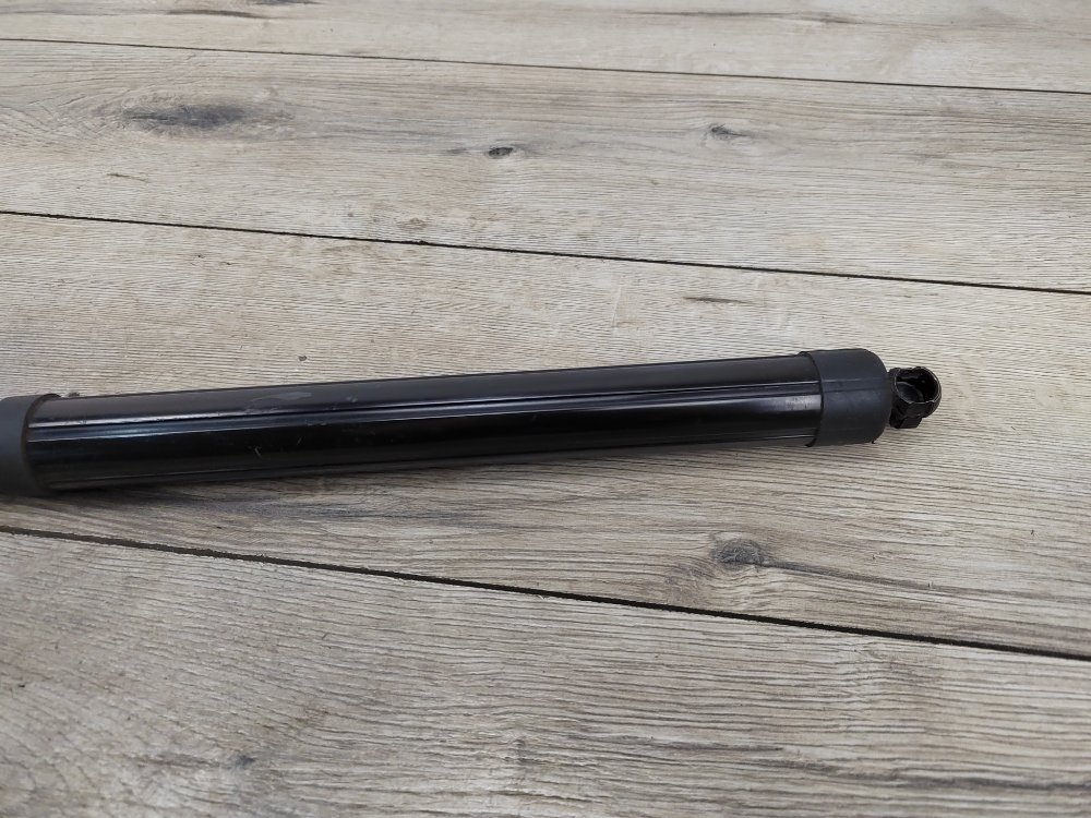 Амортизатор крышки багажника, 8400 рублей, Москва