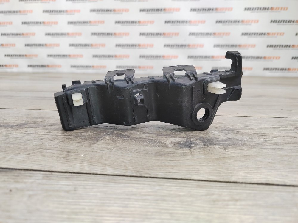 Кронштейн крыла, 500 рублей, Москва