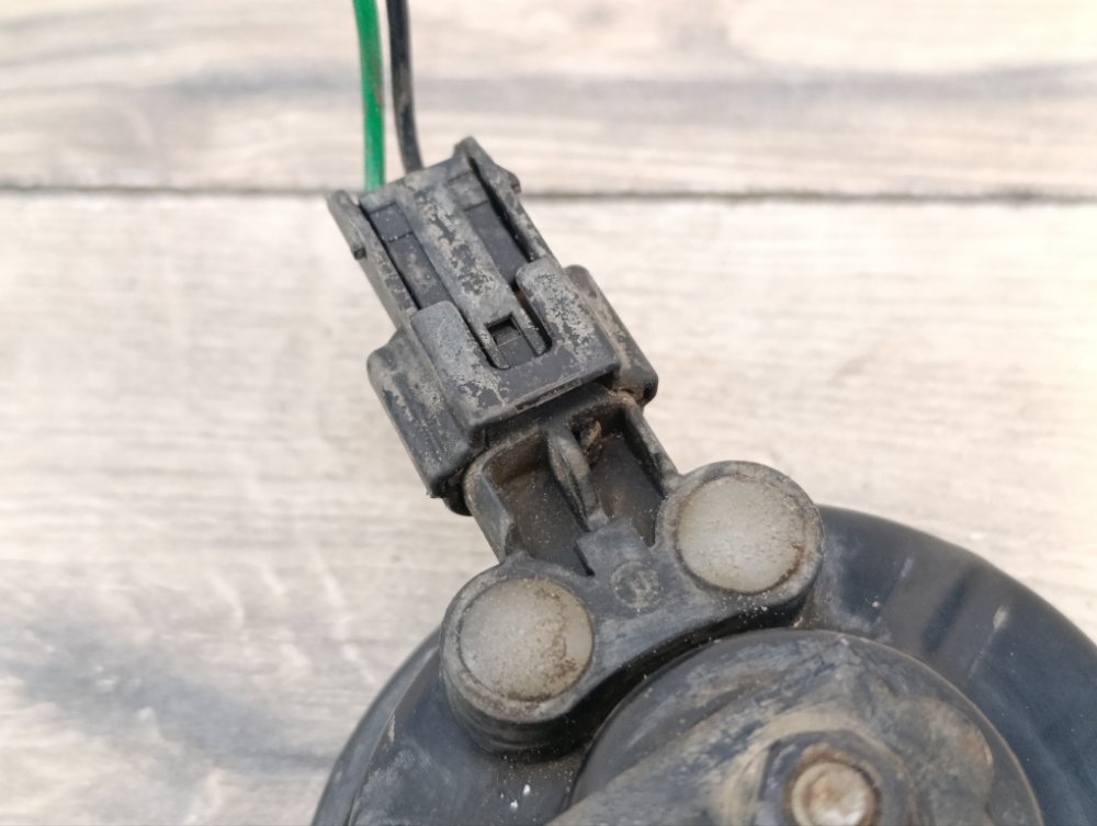 Звуковой сигнал, 2000 рублей, Москва