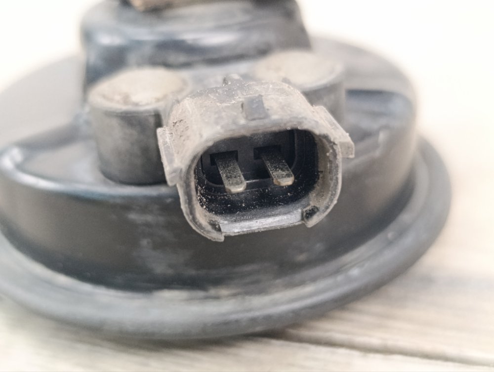 Звуковой сигнал, 2000 рублей, Москва