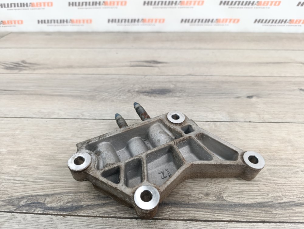 Кронштейн двигателя, 1000 рублей, Москва