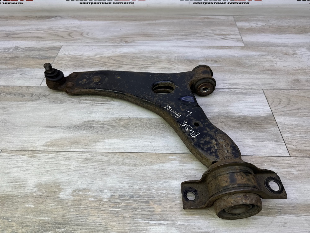 Рычаг передний нижний, 1400 рублей, Севастополь