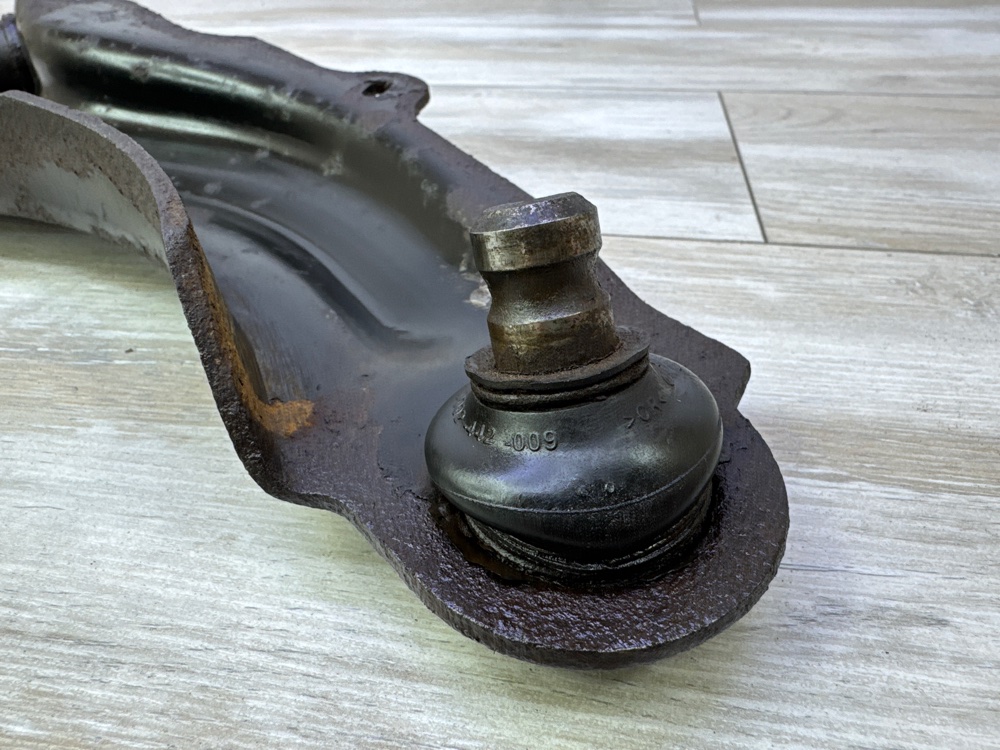 Рычаг передний нижний, 1000 рублей, Севастополь