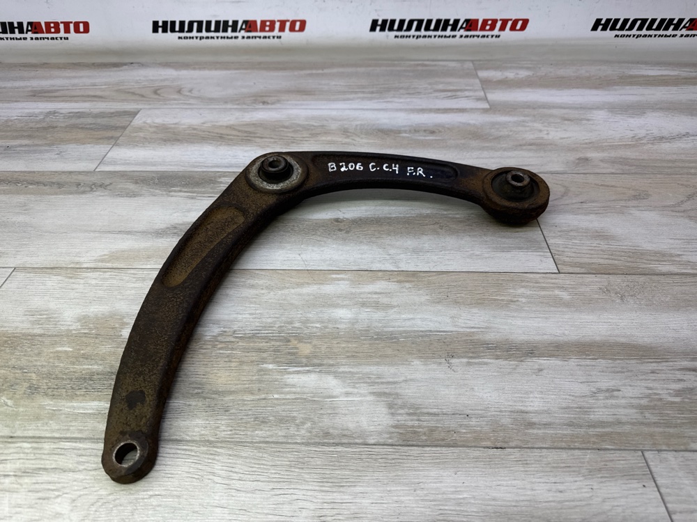 Рычаг передний нижний, 1500 рублей, Севастополь