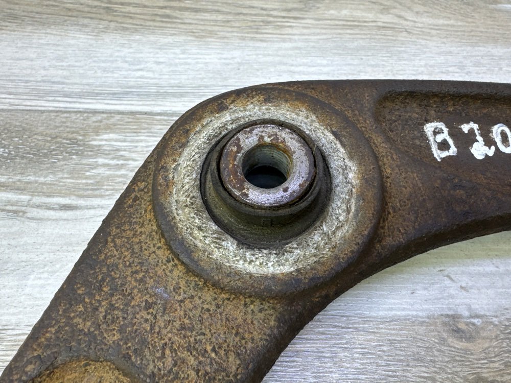 Рычаг передний нижний, 1500 рублей, Севастополь