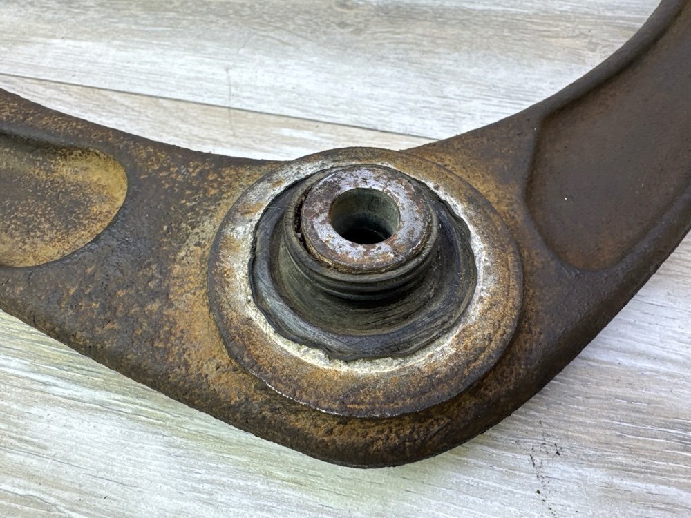 Рычаг передний нижний, 1500 рублей, Севастополь