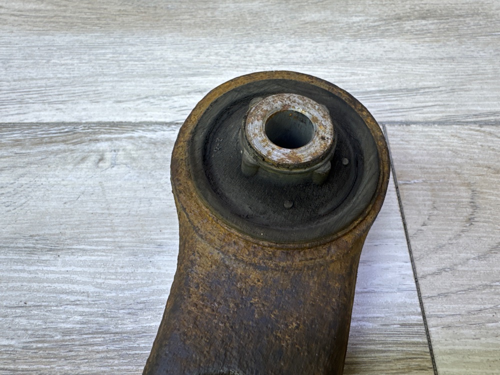 Рычаг передний нижний, 1500 рублей, Севастополь