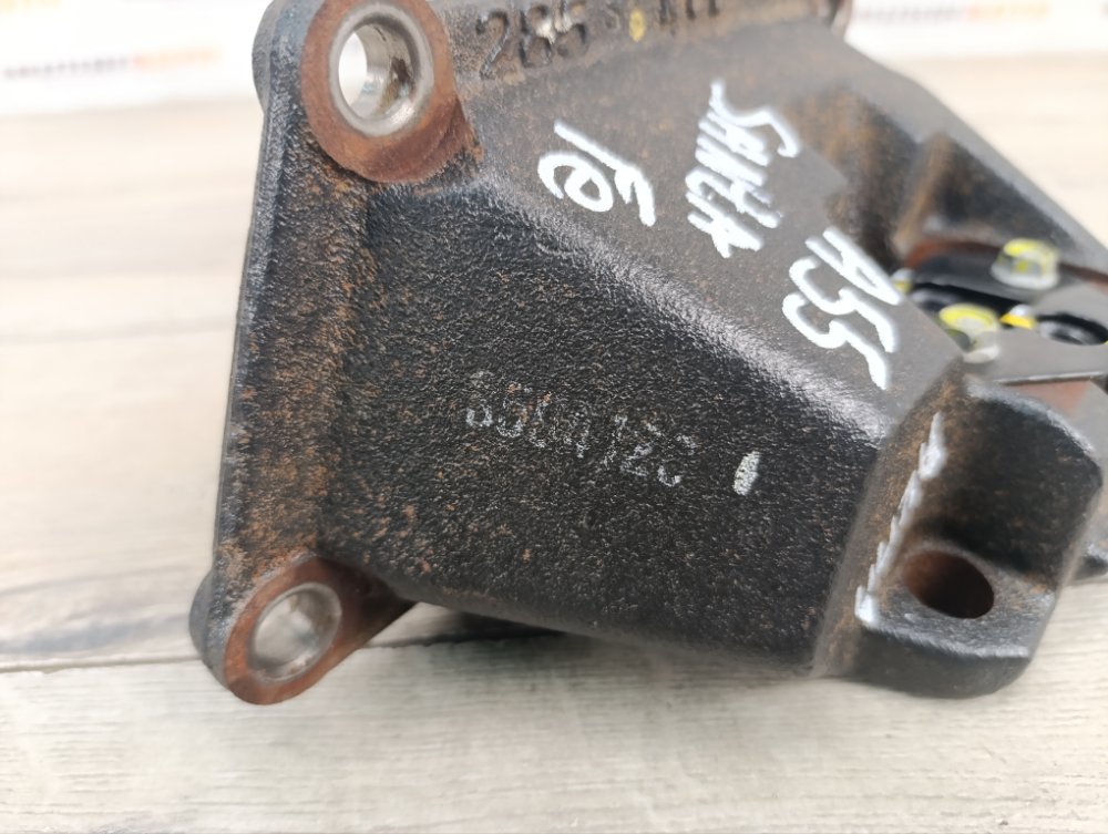 Кронштейн КПП, 1000 рублей, Москва