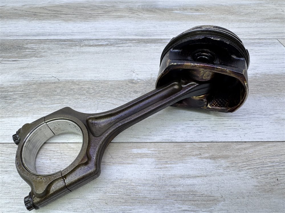 Поршень двигателя, 1500 рублей, Севастополь