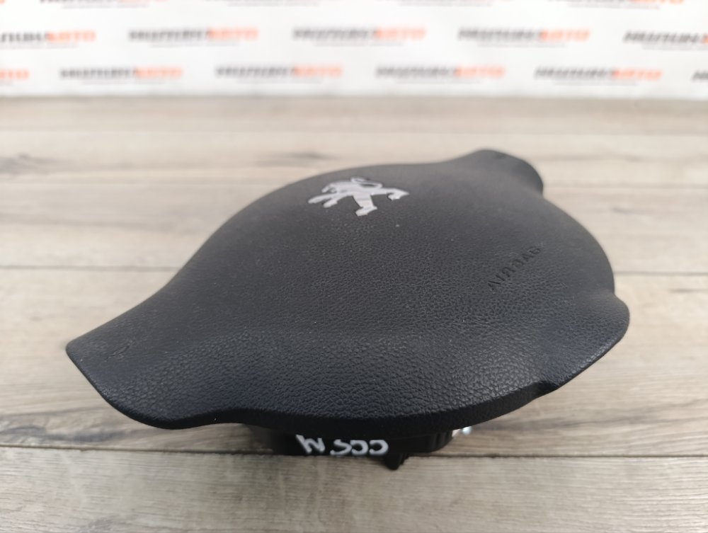 Подушка безопасности в руль, 10000 рублей, Москва