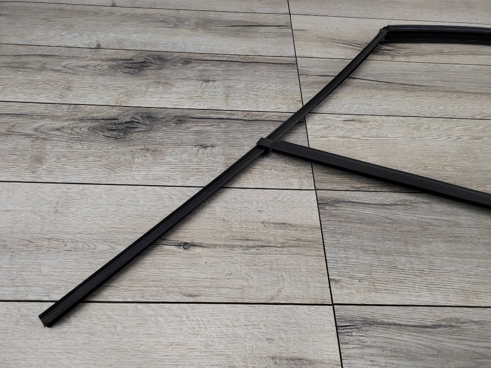 Уплотнитель стекла двери, 1500 рублей, Москва