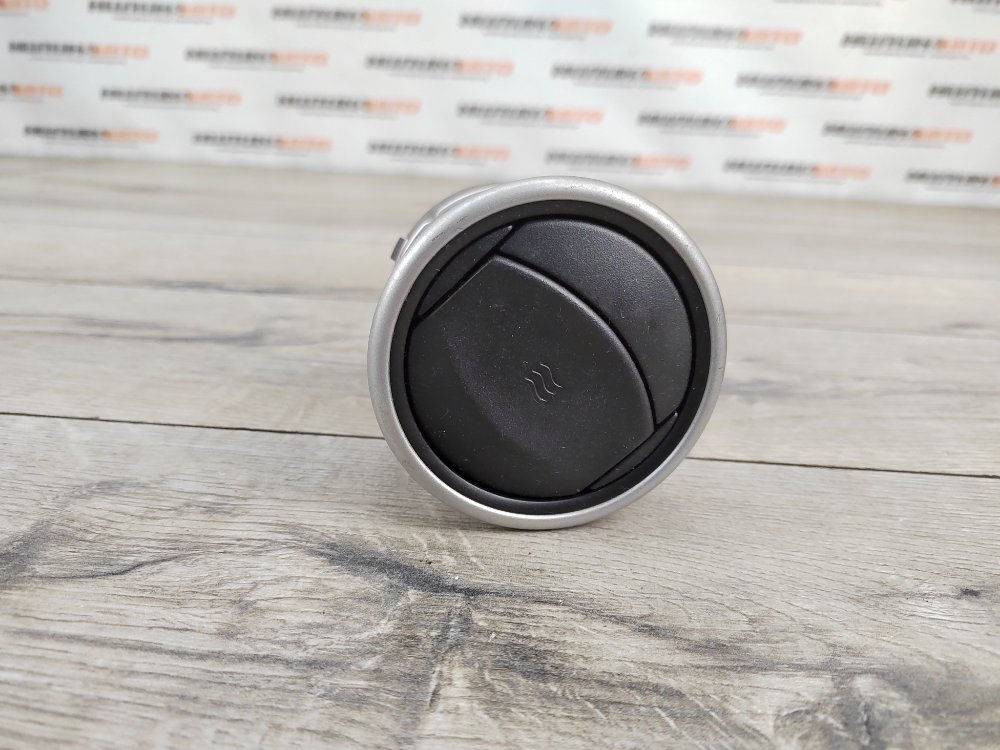 Дефлектор в торпедо, 500 рублей, Москва