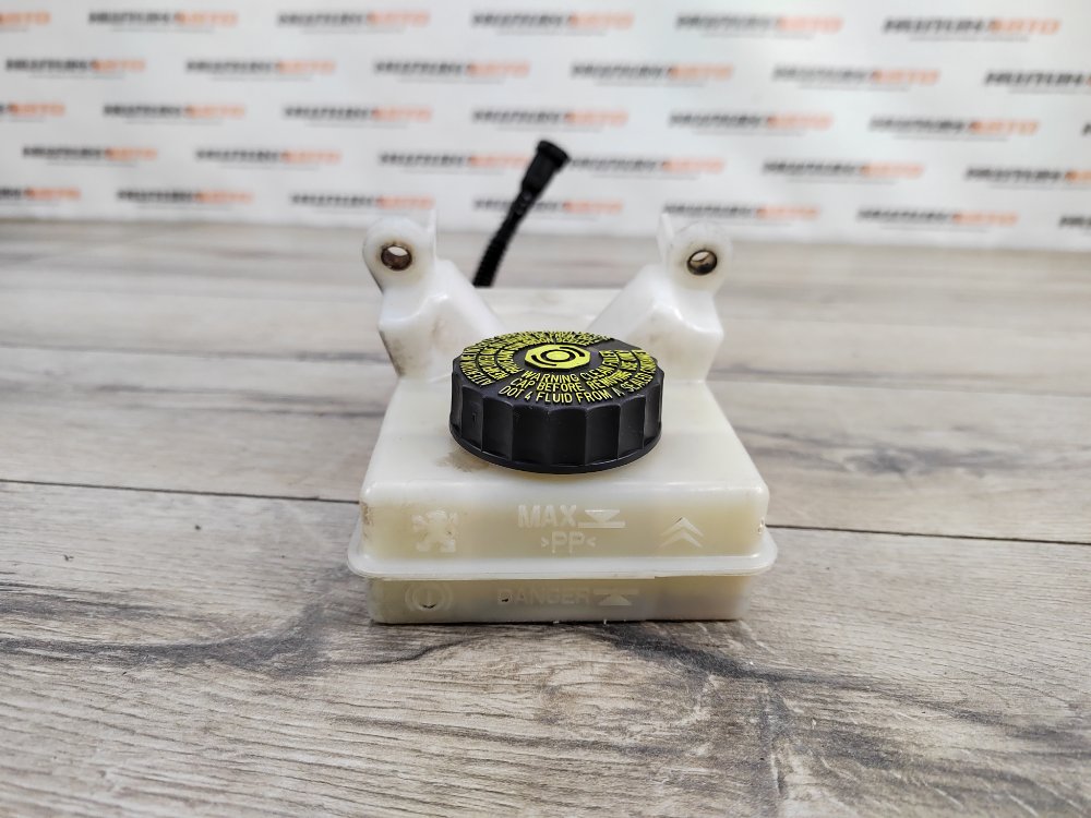 Бачок тормозной жидкости, 700 рублей, Москва