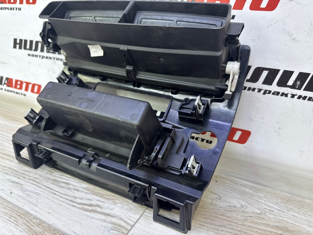 Дефлектор в торпедо центральный, 1700 рублей, Севастополь