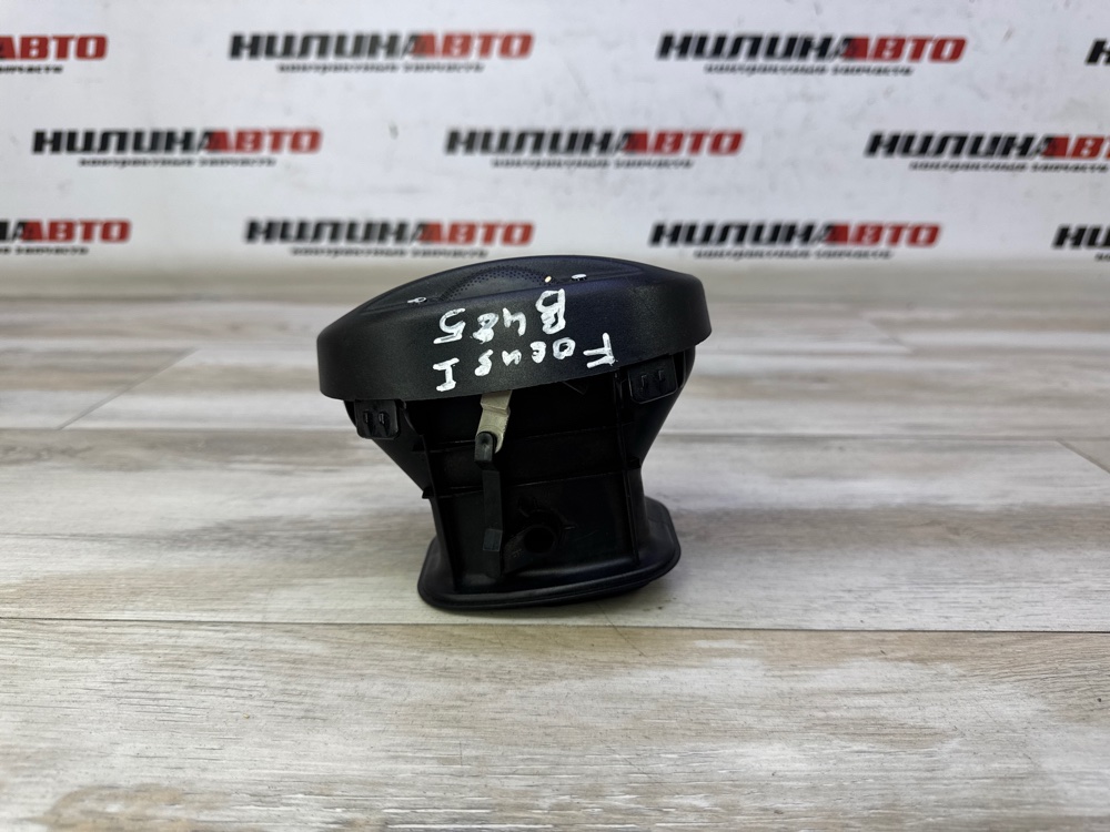 Дефлектор в торпедо, 500 рублей, Севастополь