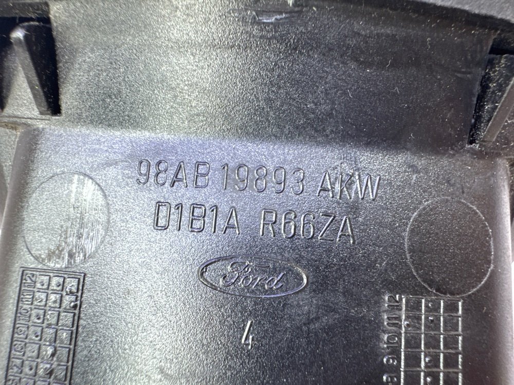 Дефлектор в торпедо, 500 рублей, Севастополь