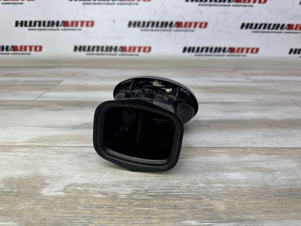 Дефлектор в торпедо центральный, 500 рублей, Севастополь