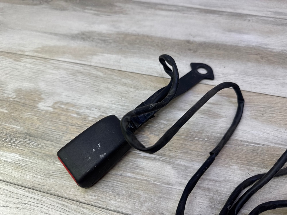 Замок ремня безопасности, 1300 рублей, Севастополь